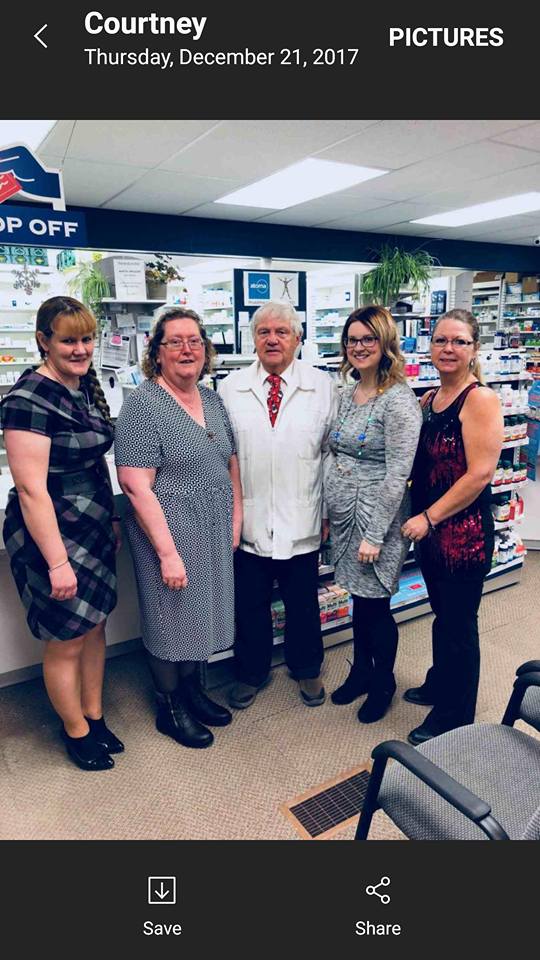 Grays I.D.A. Drug Store | 18 Dundas St W, Napanee, ON K7R 1Z4, Canada | Phone: (613) 354-3346