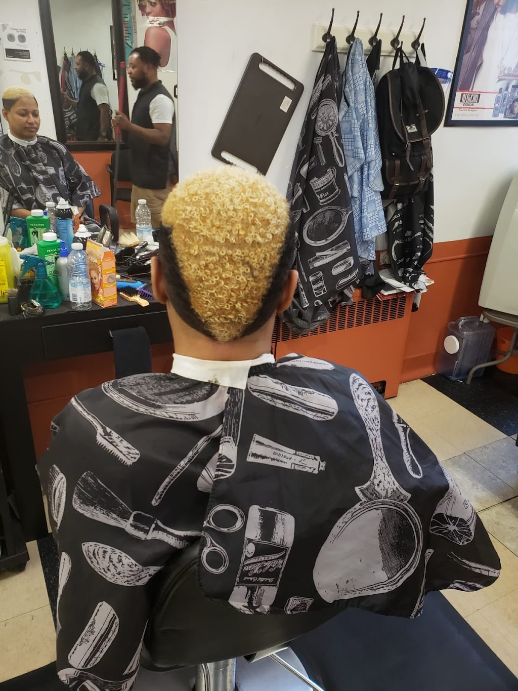 Wow Barber Shop | 75 Montréal Rd, Vanier, ON K1L 6E8, Canada | Phone: (613) 749-8097