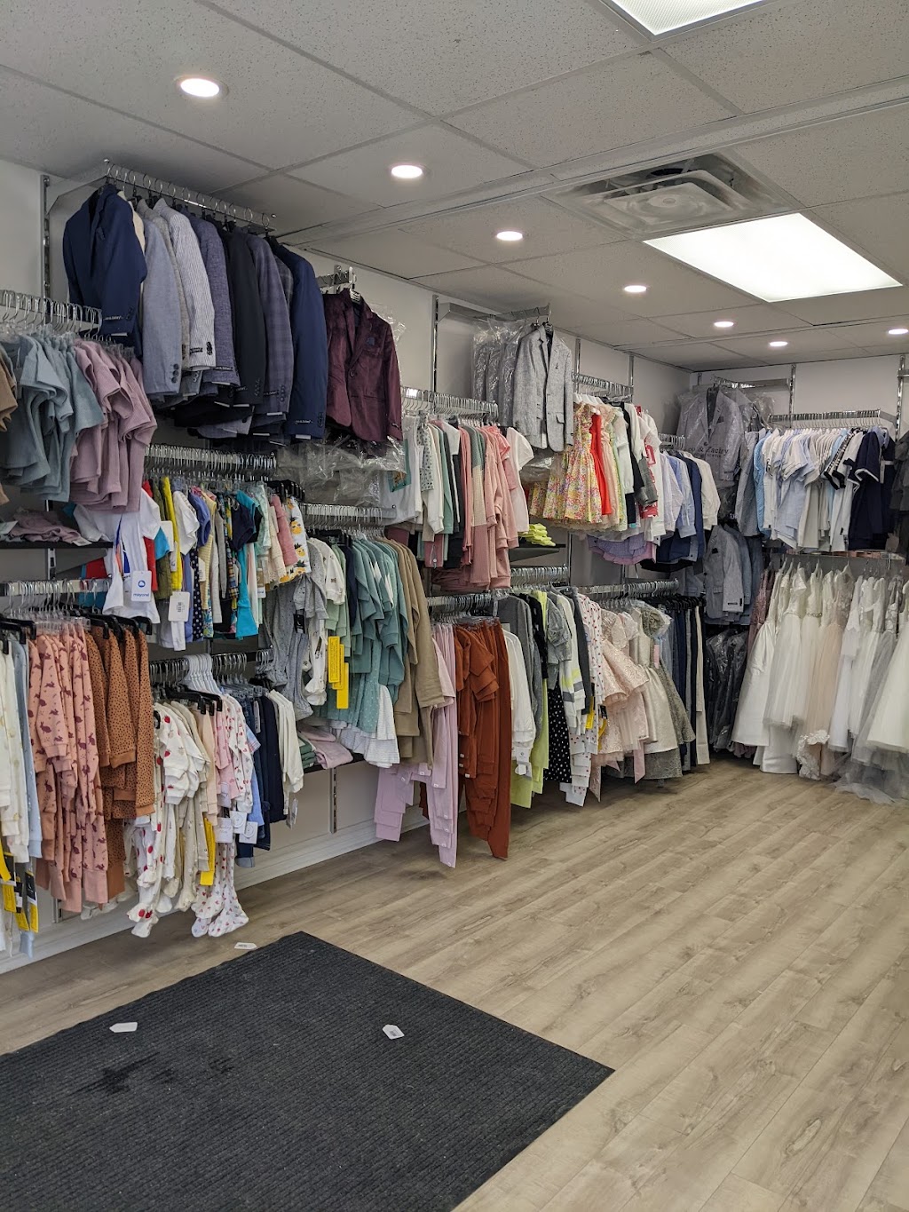 Little Royals Ltd | 34A Queen St N, Tottenham, ON L0G 1W0, Canada | Phone: (647) 972-1685