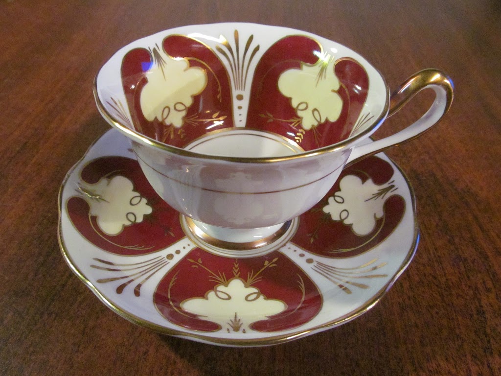 An Old Mans Stuff Antiques & Collectibles | 82 Ross St, Welland, ON L3B 2M6, Canada | Phone: (905) 734-6682