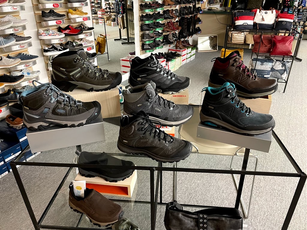 The Shoe Tree Meaford | 334 S Sykes St, Meaford, ON N4L 1X1, Canada | Phone: (519) 538-3070