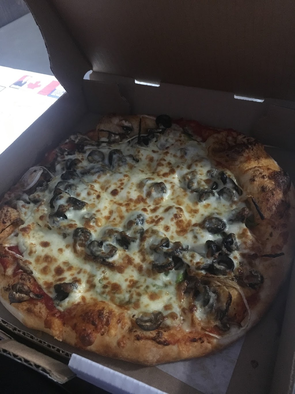 Plaza Pizzeria | 530 Rue Sainte-Marie, Marieville, QC J3M 1H7, Canada | Phone: (450) 460-4218