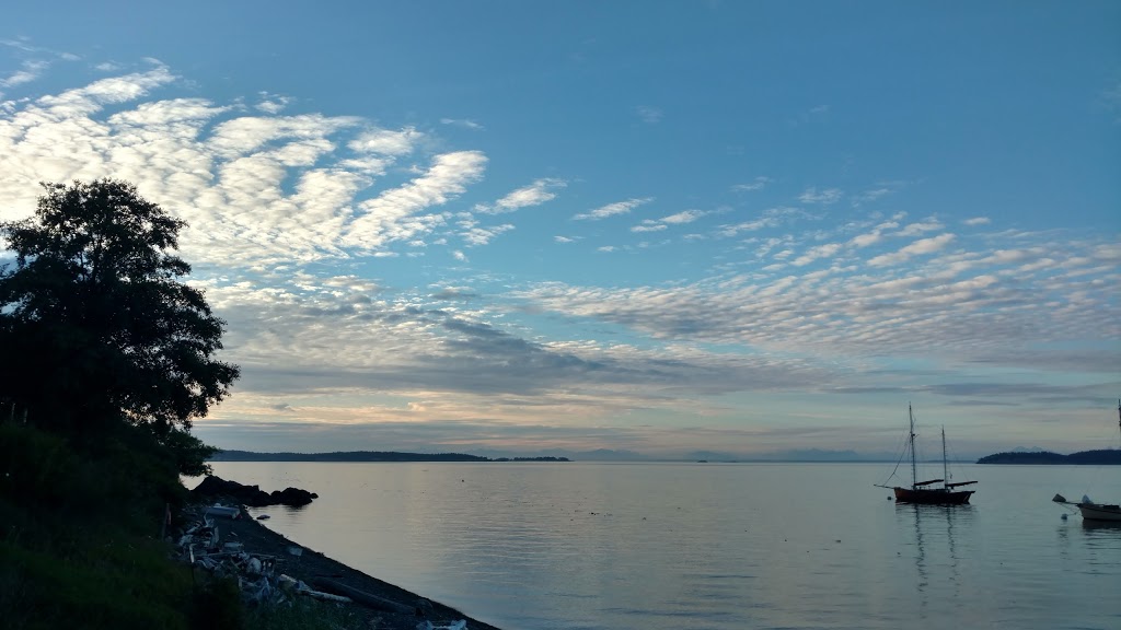 Orcas Island Craftsman Beach House | 37 Raccoon Point Rd, Eastsound, WA 98245, USA | Phone: (425) 327-9924