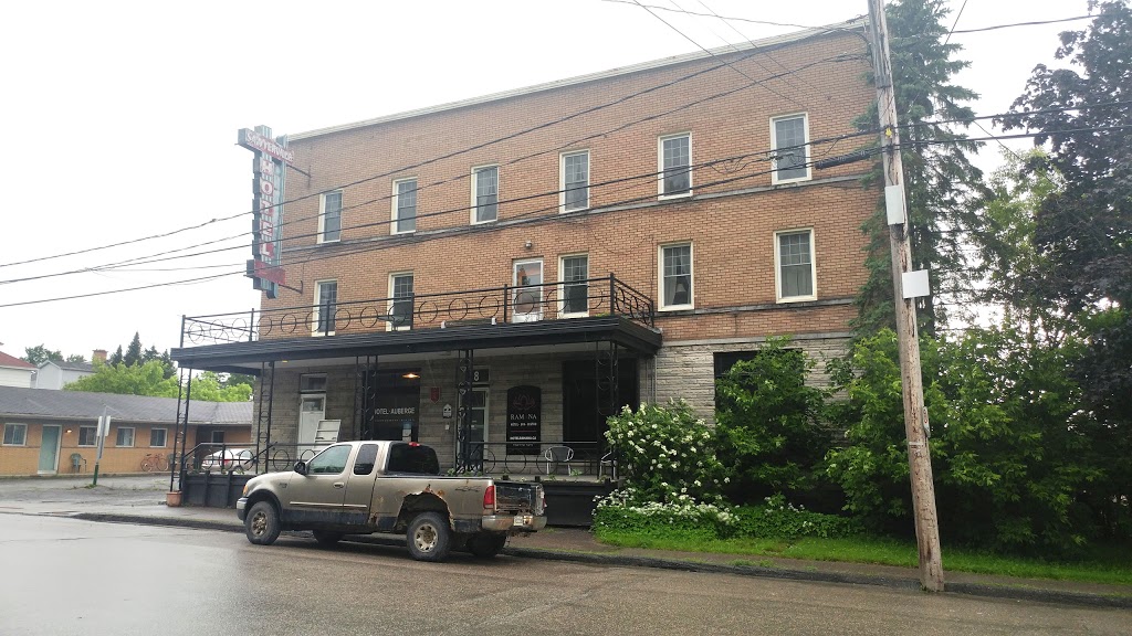 Hotel Motel Sawyerville | 18 Rue Principale N, Sawyerville, QC J0B 3A0, Canada | Phone: (819) 889-2967