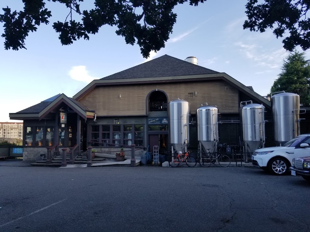 Spinnakers Gastro Brewpub & GuestHouses | 308 Catherine St, Victoria, BC V9A 3S8, Canada | Phone: (250) 386-2739