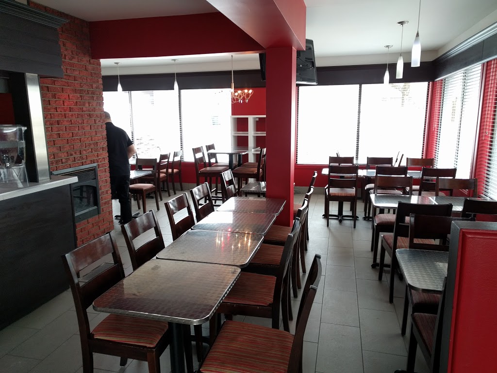 Le Snack Branché | 1284 Boulevard Bastien, Québec, QC G2K 1G2, Canada | Phone: (418) 704-1616