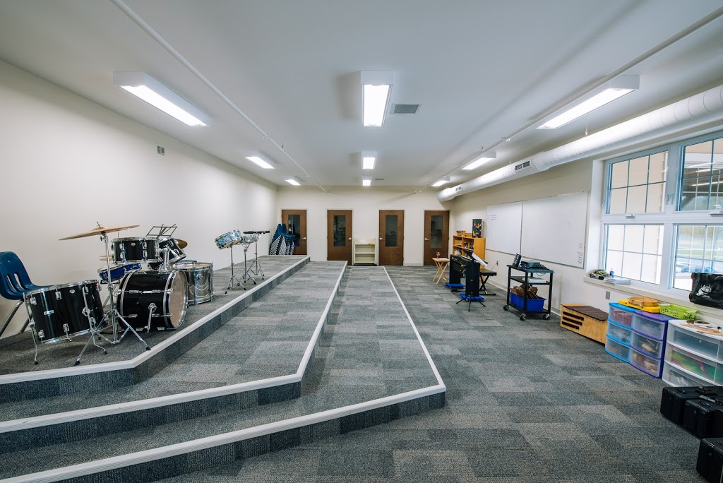 Kempenfelt Bay School | 2145 Innisfil Beach Rd, Innisfil, ON L9S 4B9, Canada | Phone: (705) 739-4731