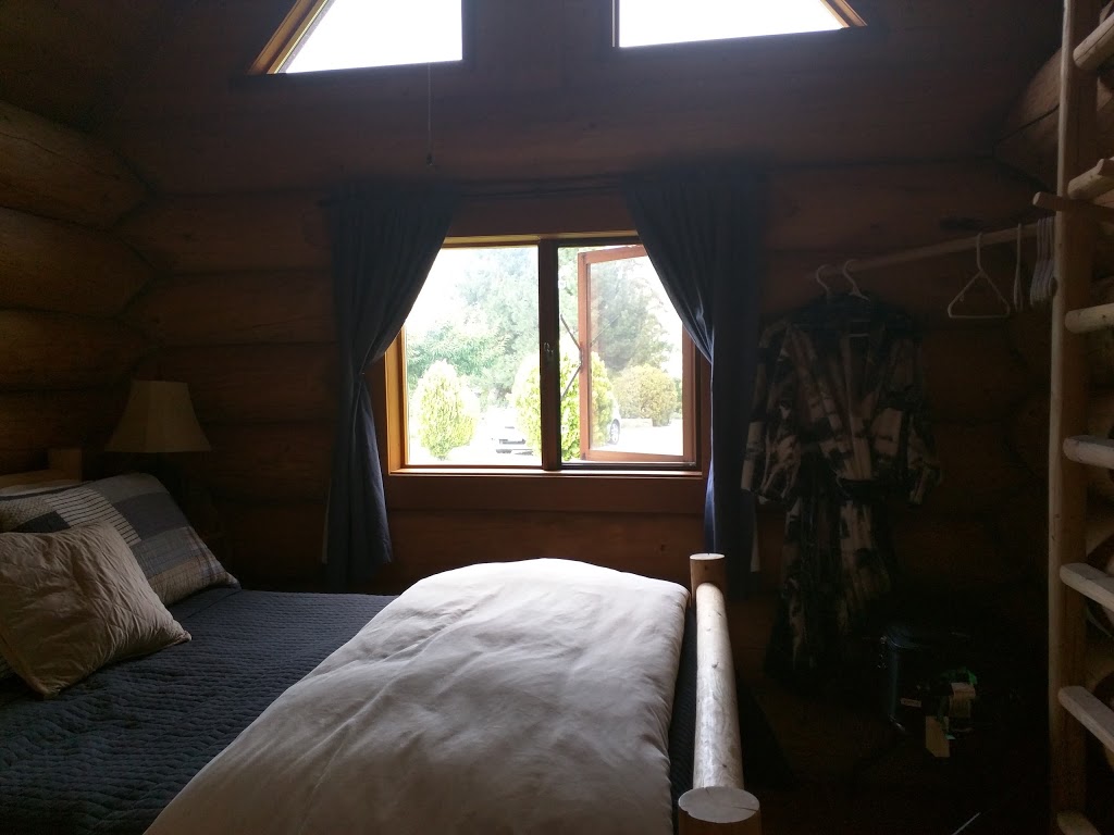 Eden House Bed & Breakfast | 104 Arlayne Rd, Kaleden, BC V0H 1K0, Canada | Phone: (250) 497-8382