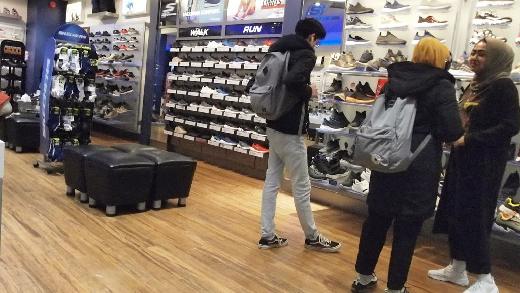 SKECHERS Retail | 300 Borough Dr #90, Scarborough, ON M1P 4P5, Canada | Phone: (416) 290-1113