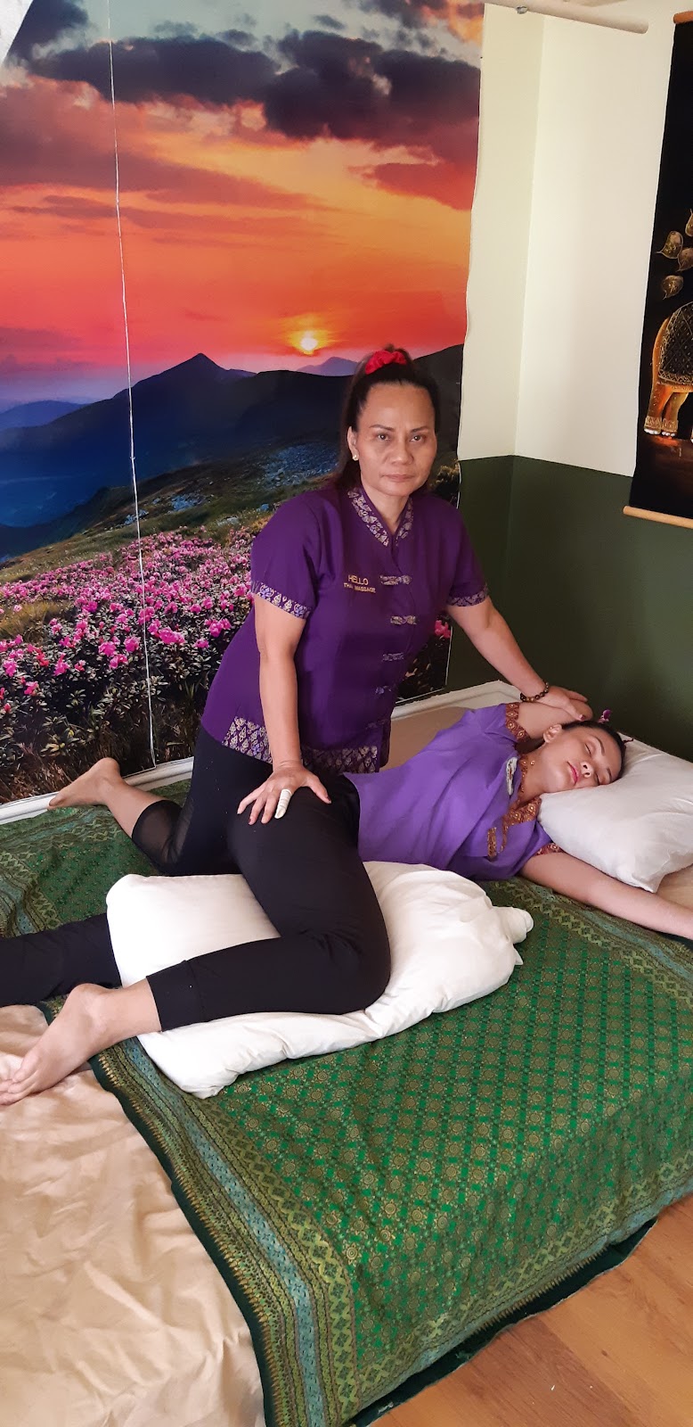 Hello Thai massage | 4 Pearl St, London, ON N5Z 1X2, Canada | Phone: (226) 626-6453