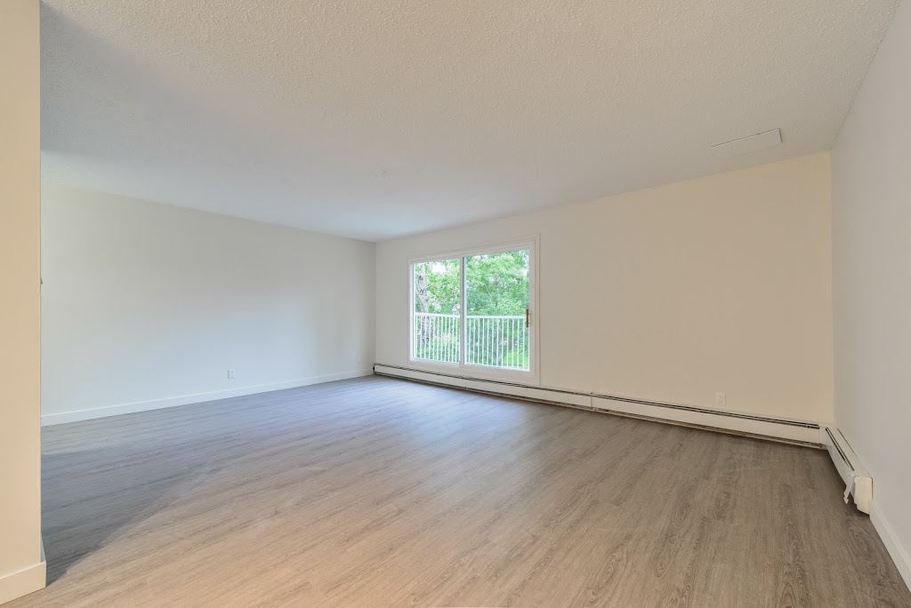 Pembroke Estates | 8630 182 St NW, Edmonton, AB T5T 1M3, Canada | Phone: (780) 413-9365