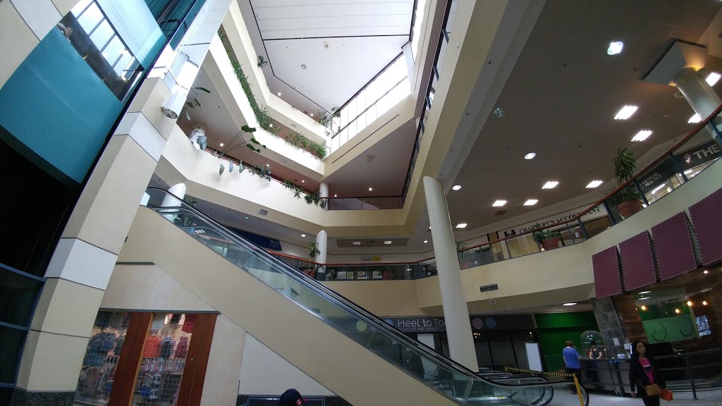 Thornhill Square Shopping Centre | 300 John St, Thornhill, ON L3T 4P1, Canada | Phone: (905) 886-2595