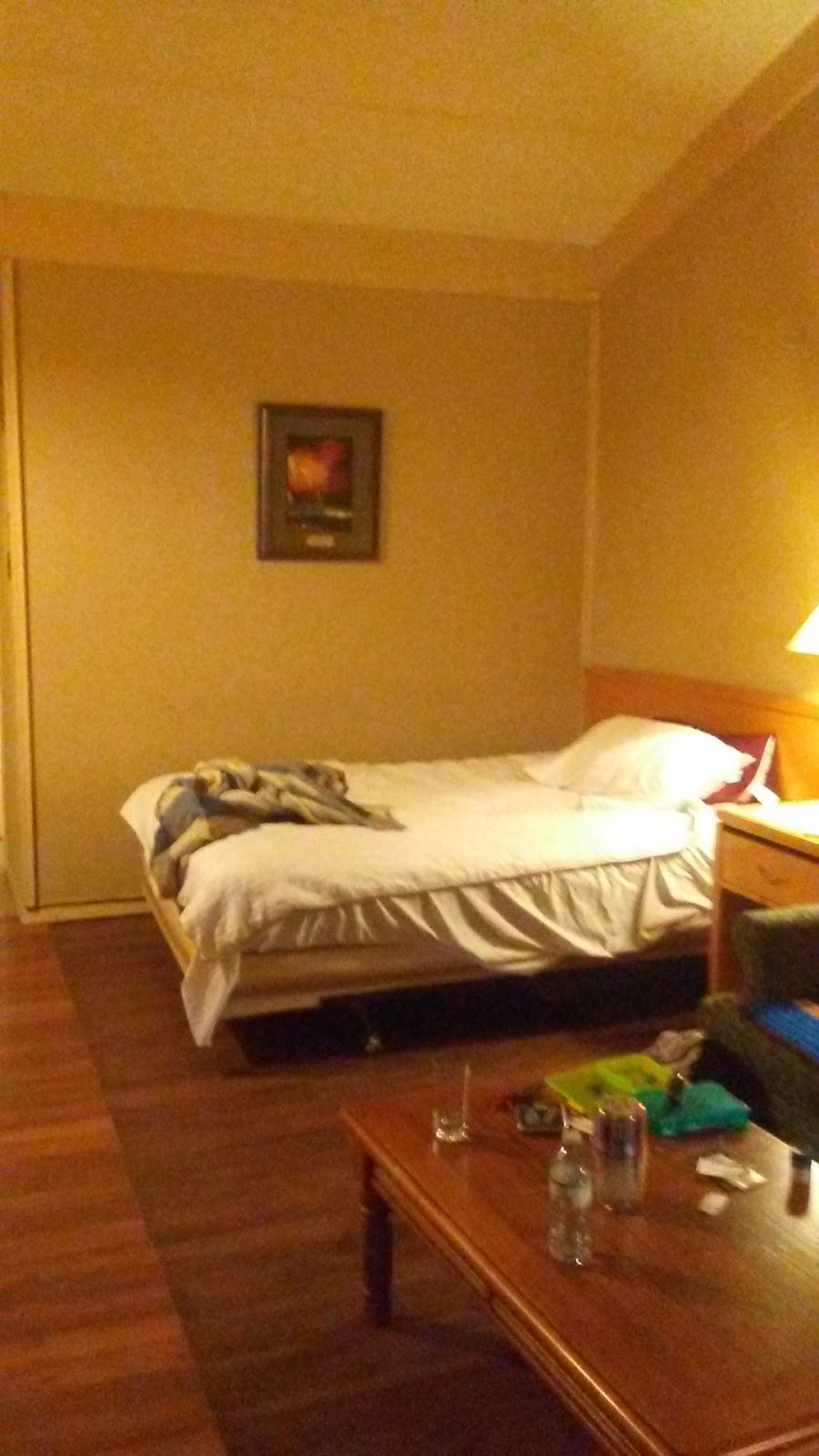 Candlelight Inn | 7600 Lundys Ln, Niagara Falls, ON L2H 1H1, Canada | Phone: (905) 374-7010