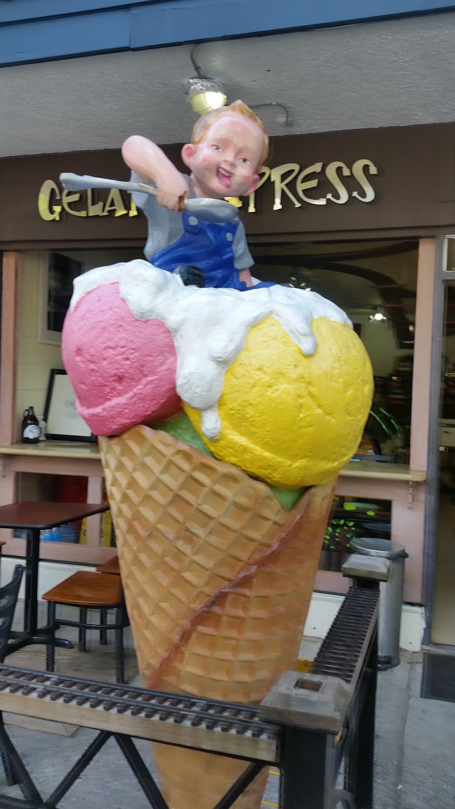 Gelato Express | 4379 Gallant Ave, North Vancouver, BC V7G 1L1, Canada | Phone: (604) 929-0996
