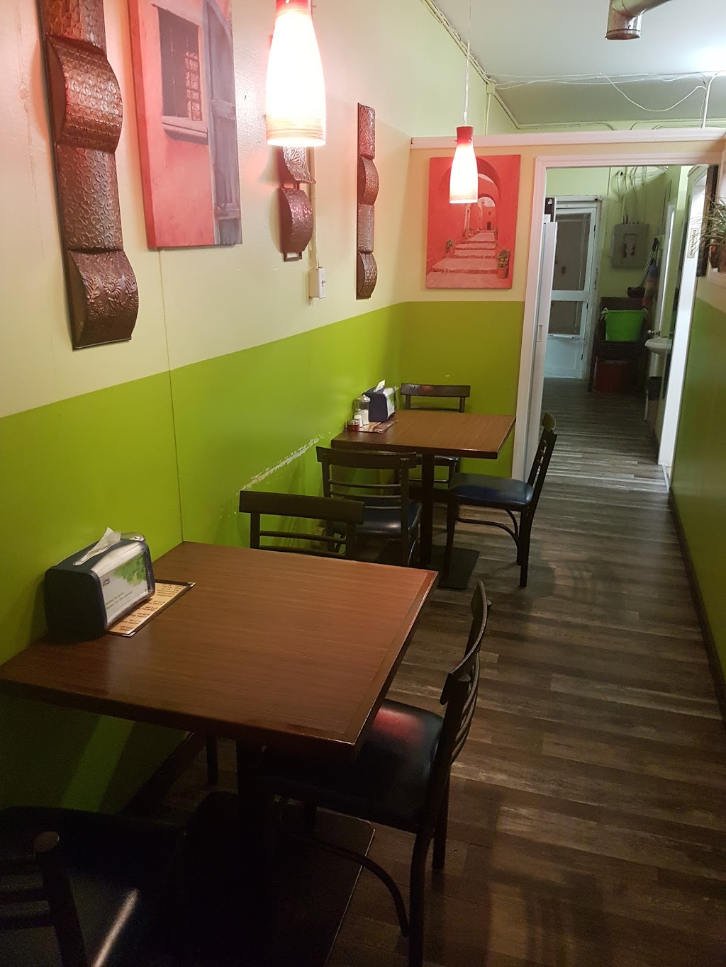 Pizza Grande & Donair Ltd | 3405 17 Ave SE, Calgary, AB T2A 0R3, Canada | Phone: (403) 273-0220