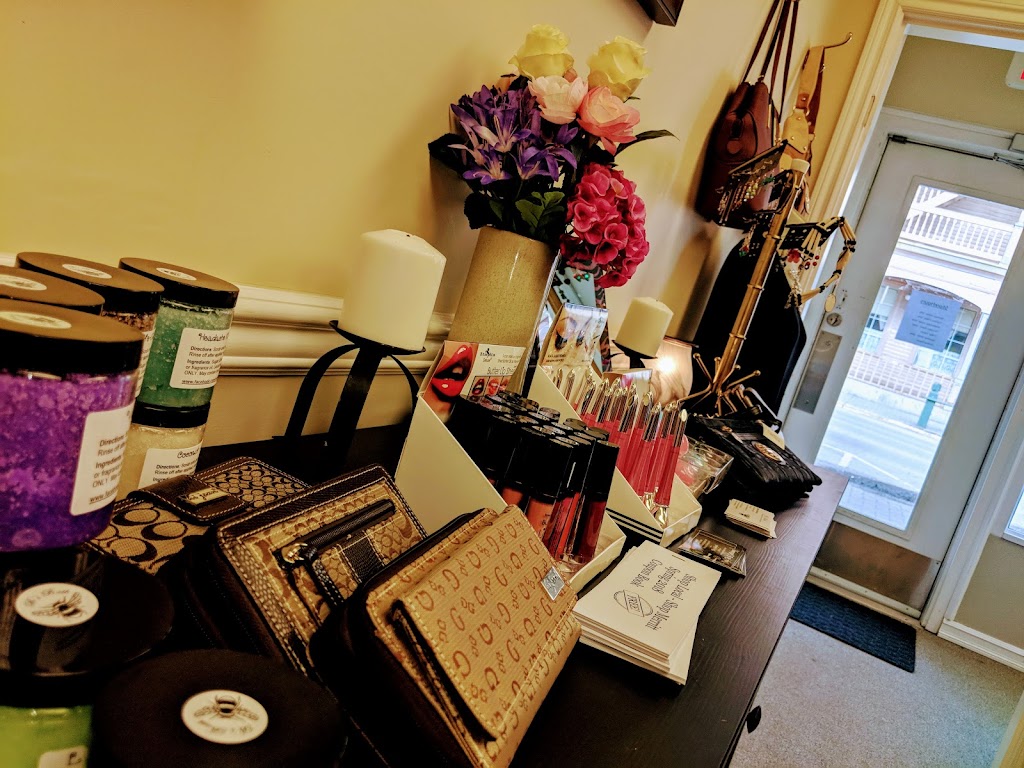 Bees Knees Beauty Boutique | 1690 Bann St, Merritt, BC V1K 1E9, Canada | Phone: (236) 237-3306