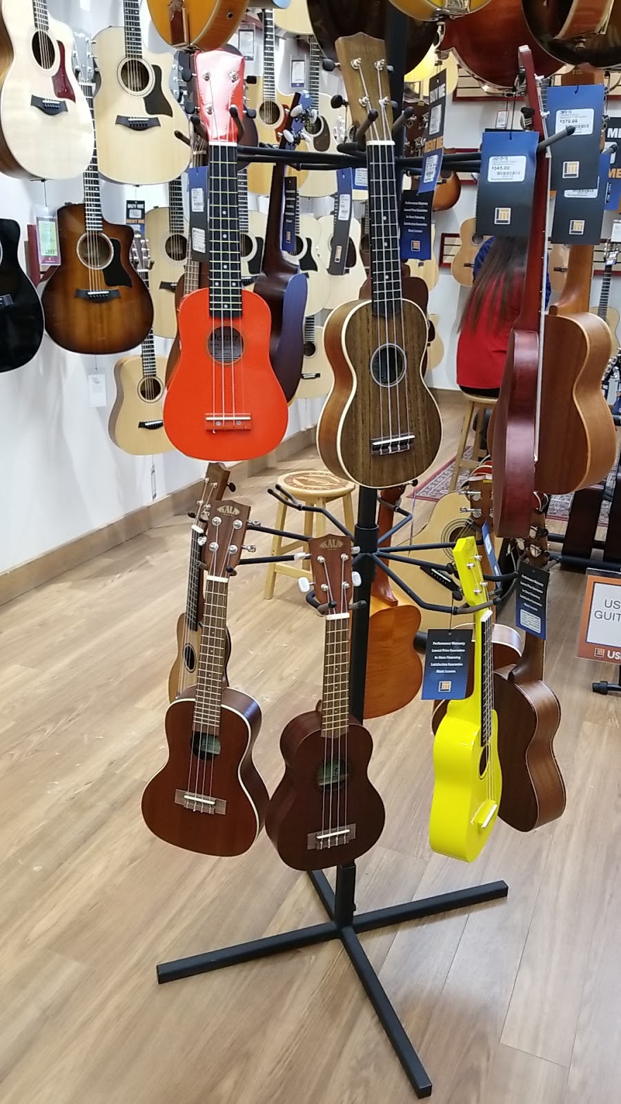 Long & McQuade Musical Instruments | 3404 5 Ave NE, Calgary, AB T2A 5N8, Canada | Phone: (403) 245-3725