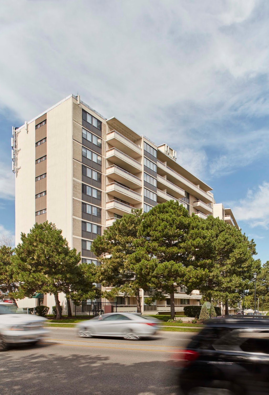 Applewood on the Park | 1177 Bloor St, Mississauga, ON L4Y 2N9, Canada | Phone: (289) 401-1454