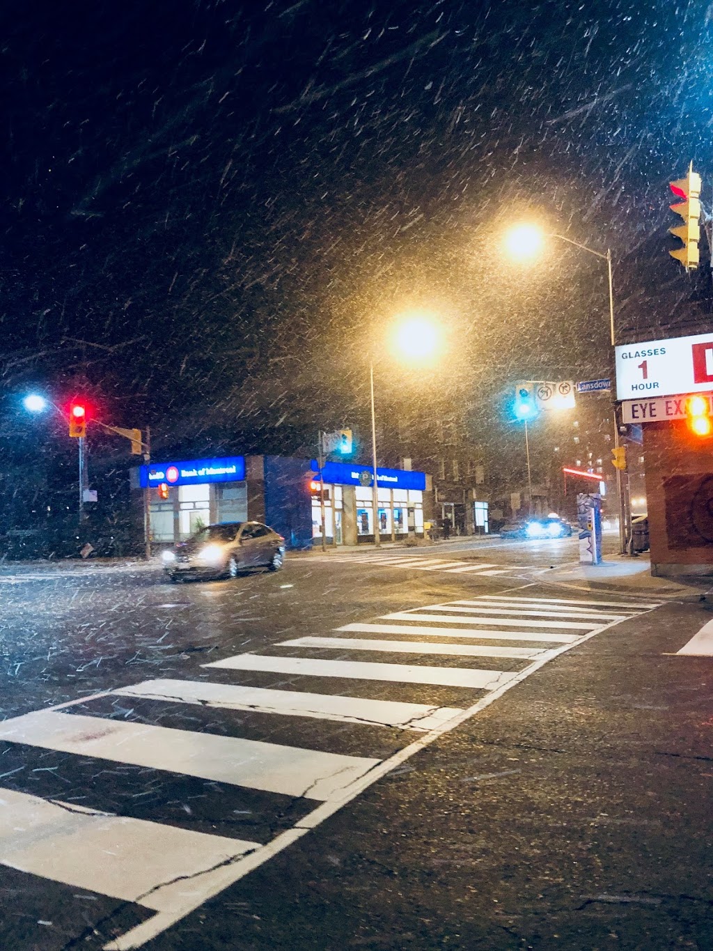 BMO Bank of Montreal | 1293 Bloor St W, Toronto, ON M6H 1P1, Canada | Phone: (416) 531-3561