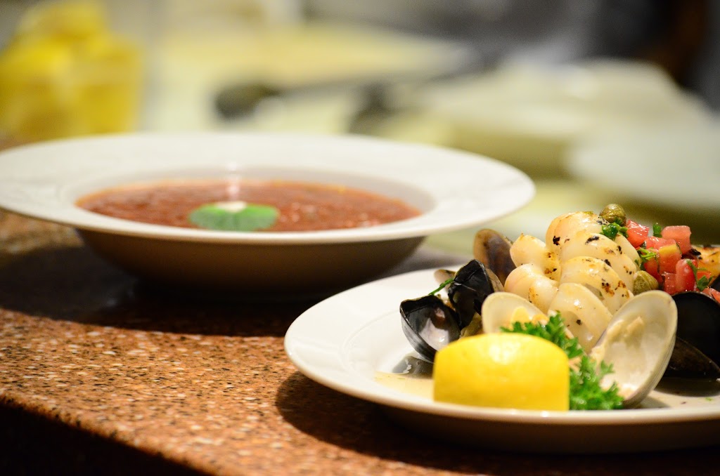 Rogues Restaurant - Fine Dining Restaurant | 1900 Dundas St W, Mississauga, ON L5K 1P9, Canada | Phone: (905) 822-2670