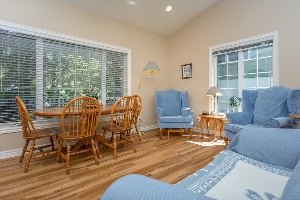 Escarpment Escape Bed and Breakfast | 120 Wards Rd, The Blue Mountains, ON L9Y 0T7, Canada | Phone: (905) 572-3894