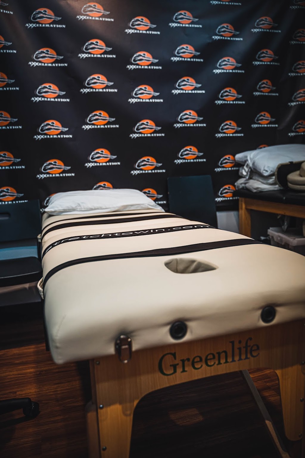 Axxeleration Physio + | 255 Bd Brisebois, Châteauguay, QC J6K 3X4, Canada | Phone: (514) 466-1880