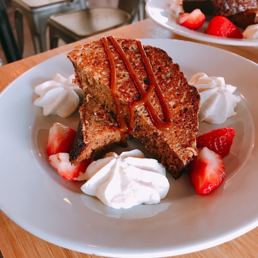 Patisserie du Soleil Bakery Cafe | 2525 Woodview Dr SW, Calgary, AB T2W 3Y1, Canada | Phone: (403) 452-8833