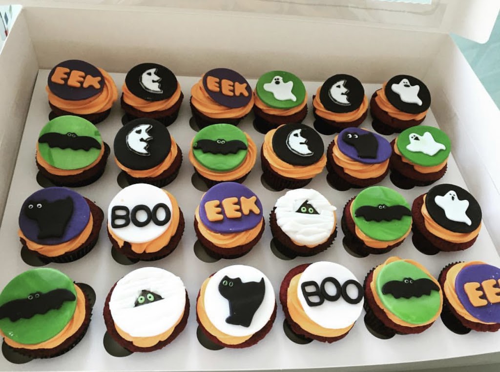 Patisseh | Yonge–Eglinton, Toronto, ON M5P 0A3, Canada | Phone: (416) 827-3385