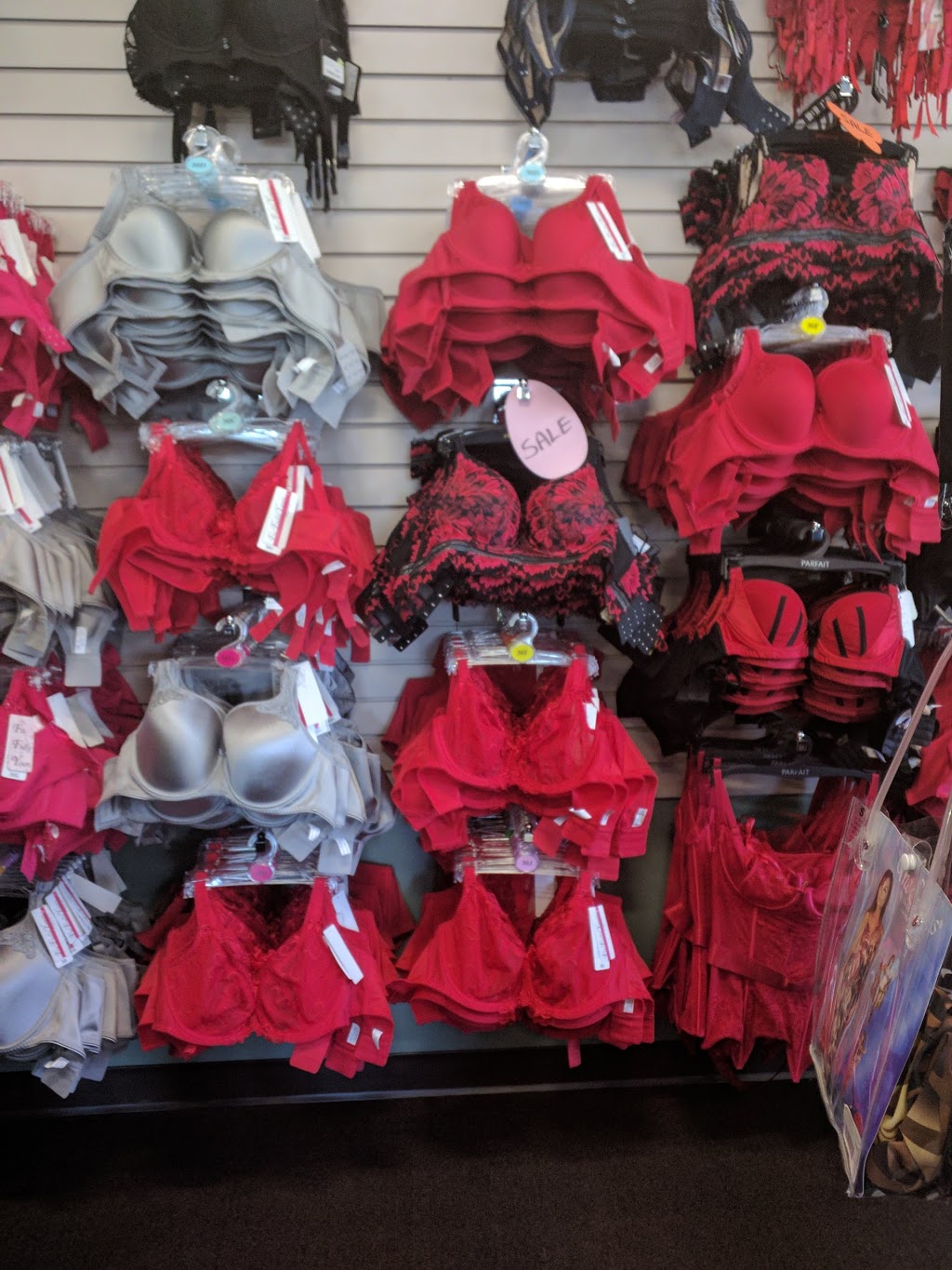 Bodacious Bustlines Warman | 520 Central St #3E, Warman, SK S0K 4S0, Canada | Phone: (306) 249-6239