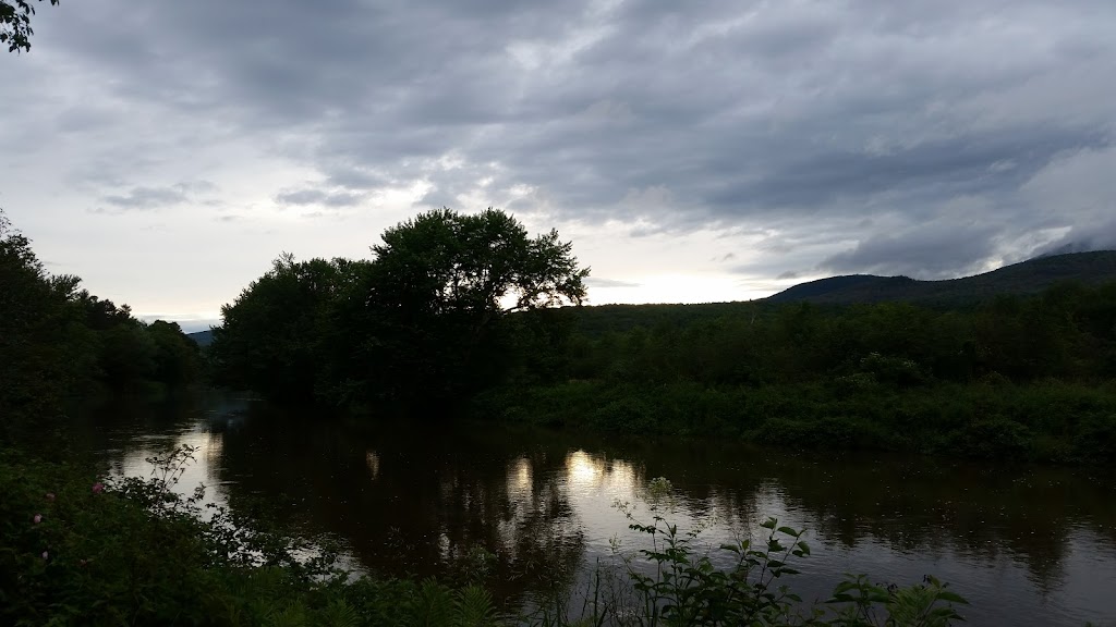 Canoe & Co - kayak, canoe, SUP rental and excursions | 1120 Chemin Burnett, Sutton, QC J0E 2K0, Canada | Phone: (450) 538-4052