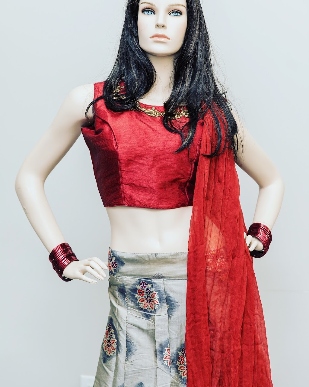 Rangoli Silks Boutique | 20 New Delhi Dr unit 76, Markham, ON L3S 0B5, Canada | Phone: (905) 554-4654