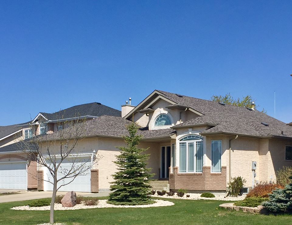ROYALWOOD ROOFING | 31 Norcross Crescent, Winnipeg, MB R3X 1H8, Canada | Phone: (431) 777-7663