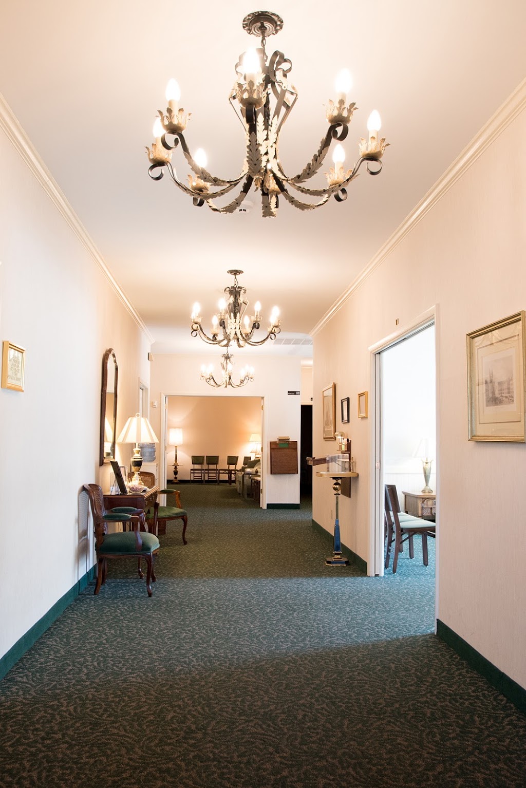Quinn-Amigone Funeral Home | 192 Abbott Rd, Buffalo, NY 14220, USA | Phone: (716) 825-7050