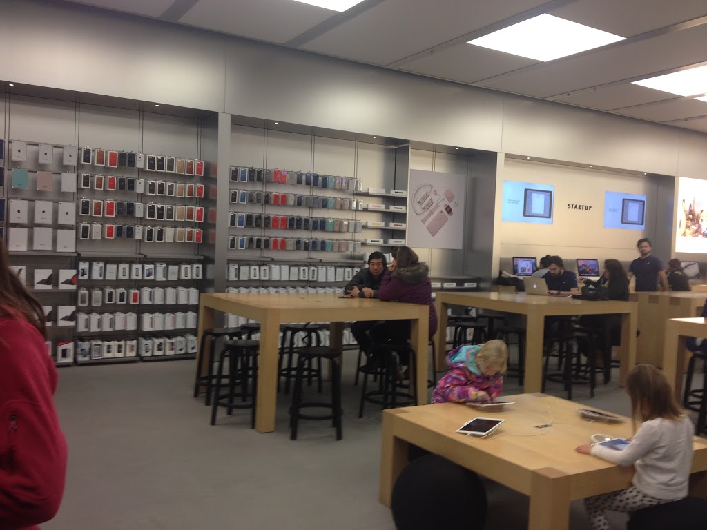 Apple Conestoga | 550 King St N, Waterloo, ON N2L 5W6, Canada | Phone: (519) 772-5150