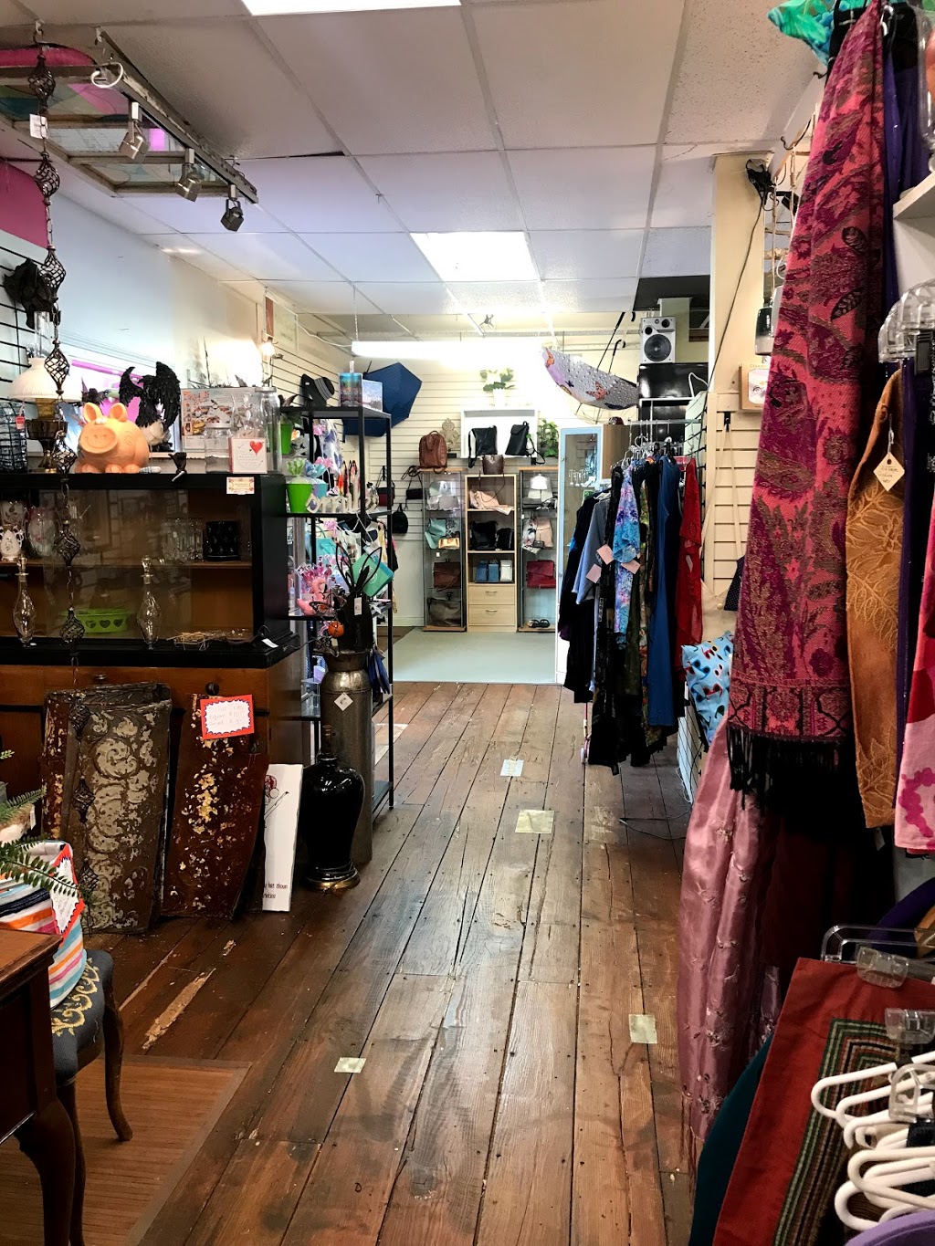 Mosaic Marketplace | 4780 Sunshine Coast Hwy, Davis Bay, BC V0N 3A2, Canada | Phone: (604) 740-8140
