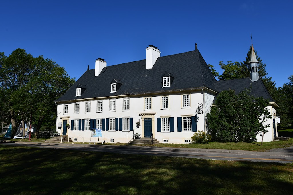 Mauvide-Genest Manor | 4818 Chem. Royal, Saint-Jean-de-lÎle-dOrléans, QC G0A 3W0, Canada | Phone: (418) 829-2630