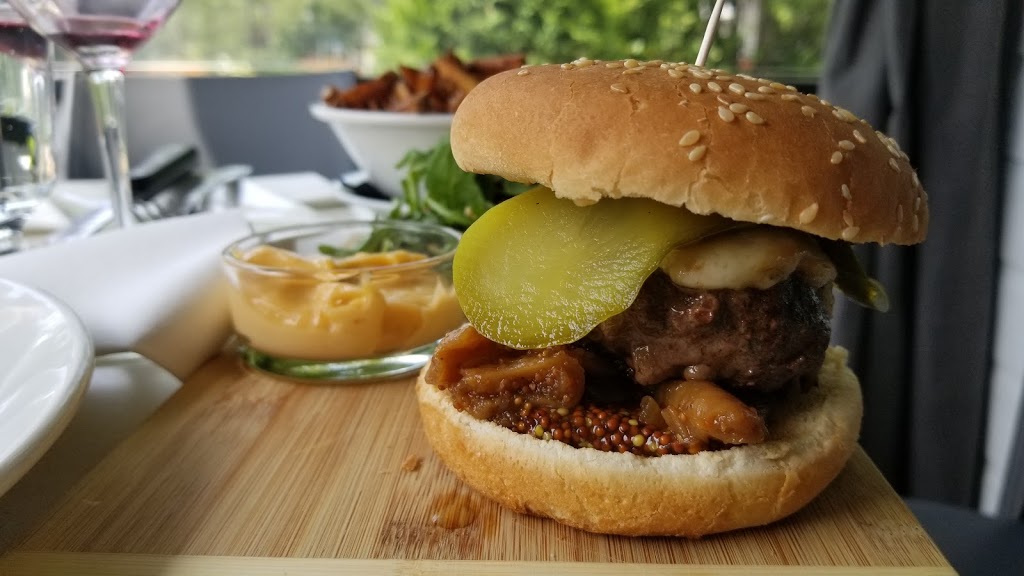 Adèle Bistro | 1241 Chemin du Chantecler, Sainte-Adèle, QC J8B 2Y3, Canada | Phone: (450) 229-4894