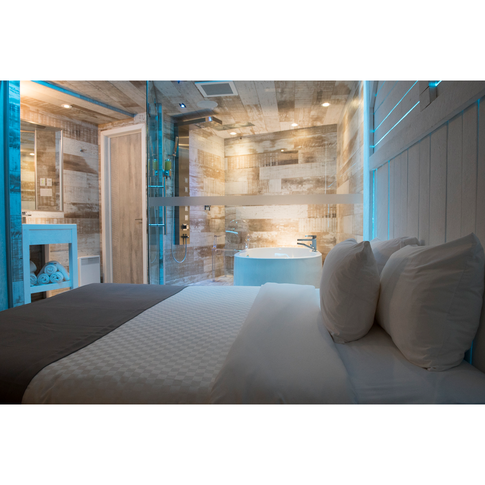 Hôtel Le Finlandais | 125 Boul Labelle, Rosemère, QC J7A 2G9, Canada | Phone: (450) 971-0005