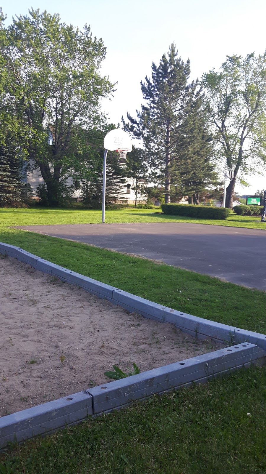 Parc Creek Village Park | 40 Pleasant St, Moncton, NB E1A 2T6, Canada | Phone: (506) 853-3516