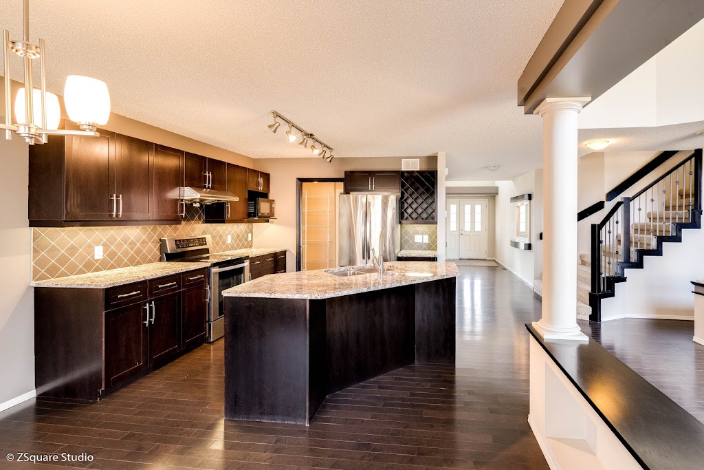 ZSquare Studio | 220 Fernwood Ave #318, Winnipeg, MB R2M 1C5, Canada | Phone: (204) 431-9212