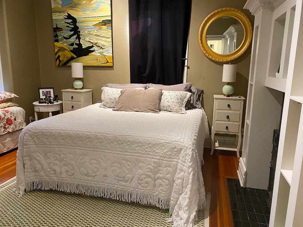 Robert Porter Inn | 649 Superior St, Victoria, BC V8V 1V1, Canada | Phone: (778) 385-6262