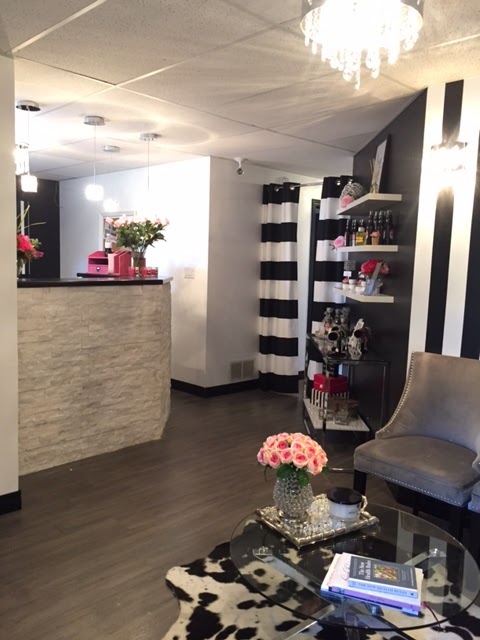 Rosewater Beauty | 190 Dunlop St E Lower Level, Barrie, ON L4M 1B3, Canada | Phone: (705) 252-3255