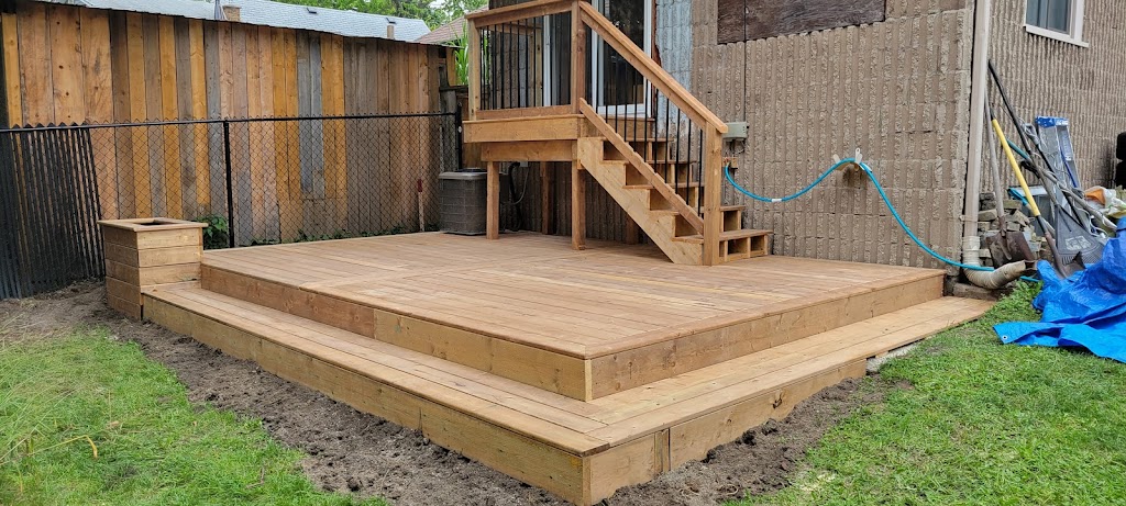 Darling Decks | 46 Bond St, London, ON N6C 1W3, Canada | Phone: (519) 902-6513