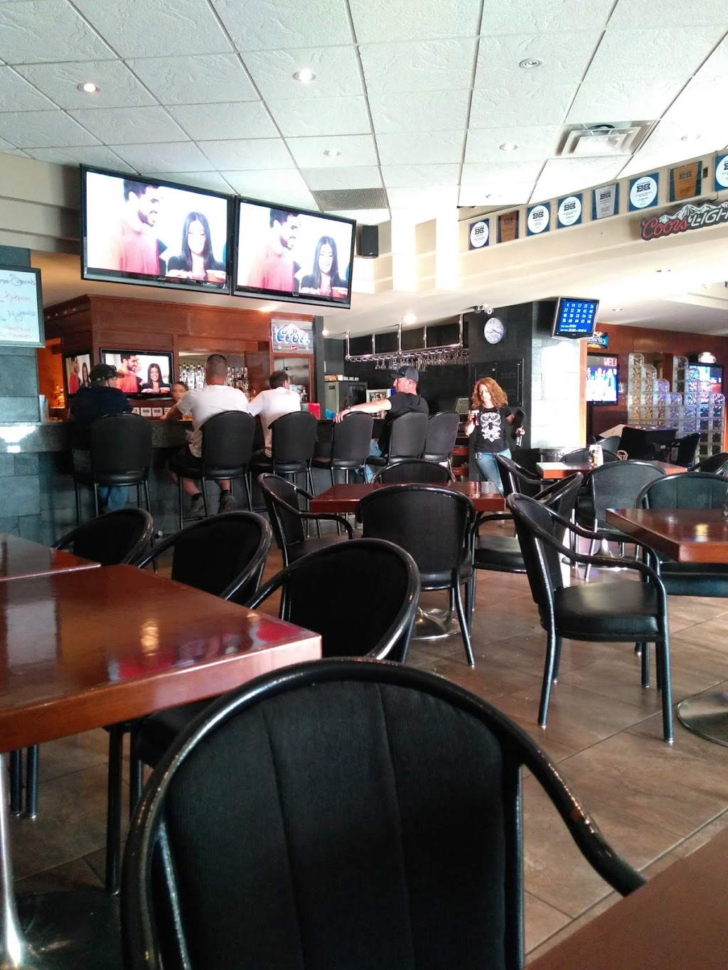 Mama Pizza | 2815 Mill Woods Rd NW, Edmonton, AB T6K 4A9, Canada | Phone: (780) 450-3333