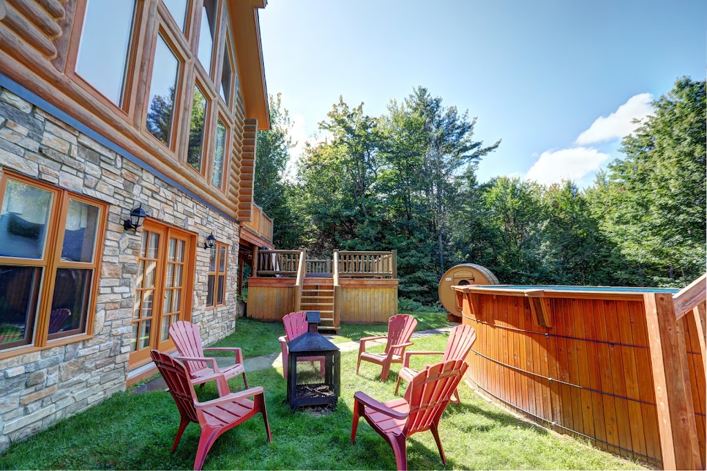 Chalet no. 68 by Fiddler Lake Resort (Cerf-Deer) | 31 Chem. Fiddleridge Resort, Mille-Isles, QC J0R 1A0, Canada | Phone: (800) 721-0371