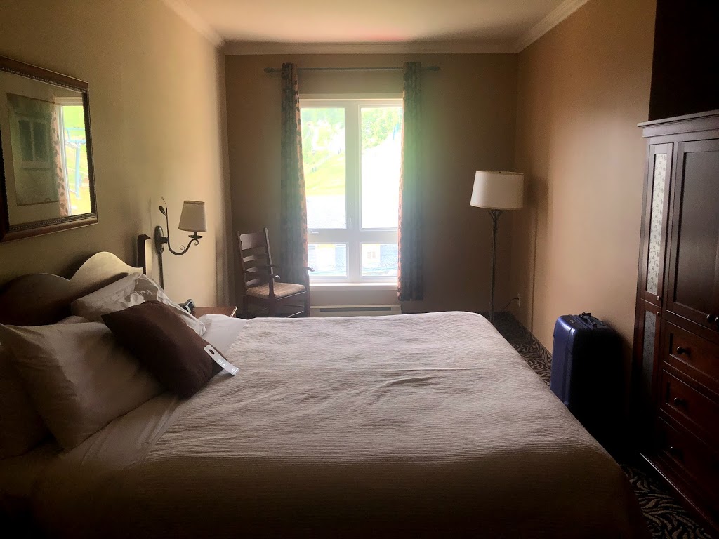 Sommet des Neiges | 150 Chemin au Pied de la Montagne, Mont-Tremblant, QC J8E 3M2, Canada | Phone: (819) 681-9000