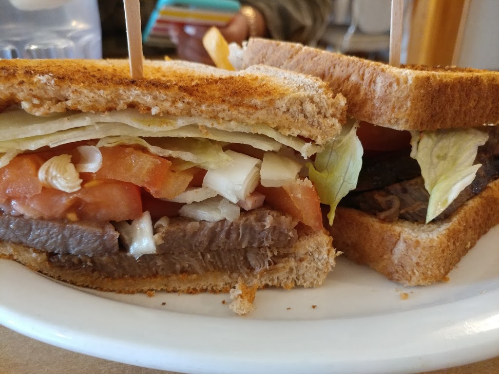 Highland Restaurant | 103 Commissioner St, Embro, ON N0J 1J0, Canada | Phone: (519) 475-0549