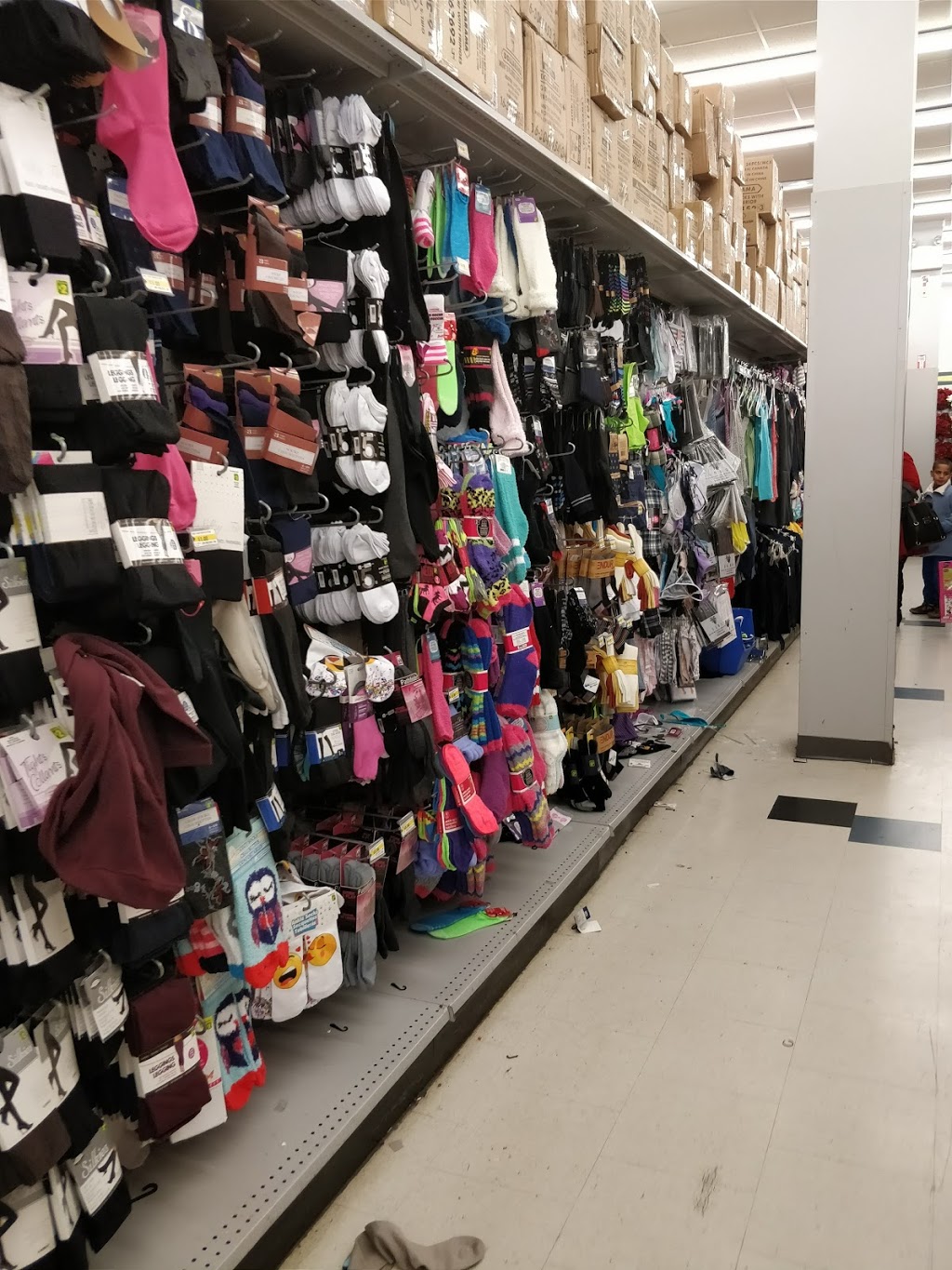 Dollarama | Donald Plaza, 1239 Donald St, Gloucester, ON K1J 8W3, Canada | Phone: (613) 842-0712