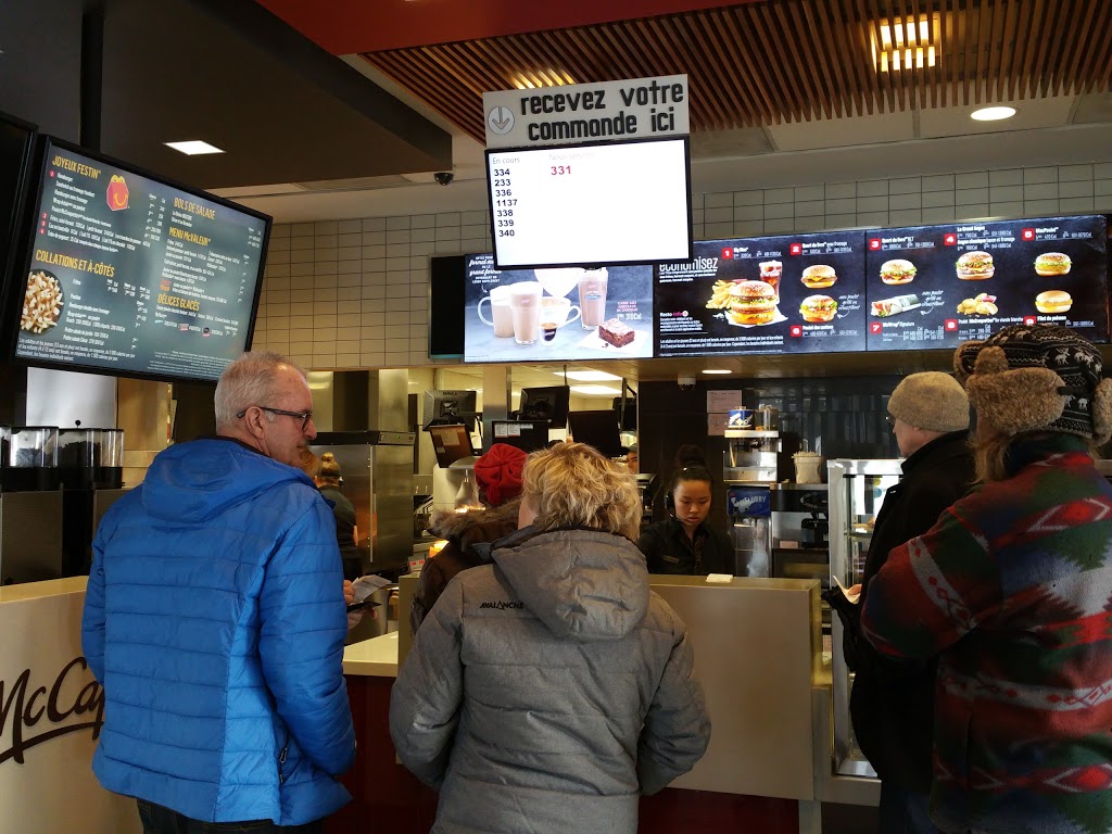 McDonalds | 724 Rue Cambronne, Québec, QC G1E 7H4, Canada | Phone: (418) 667-4949