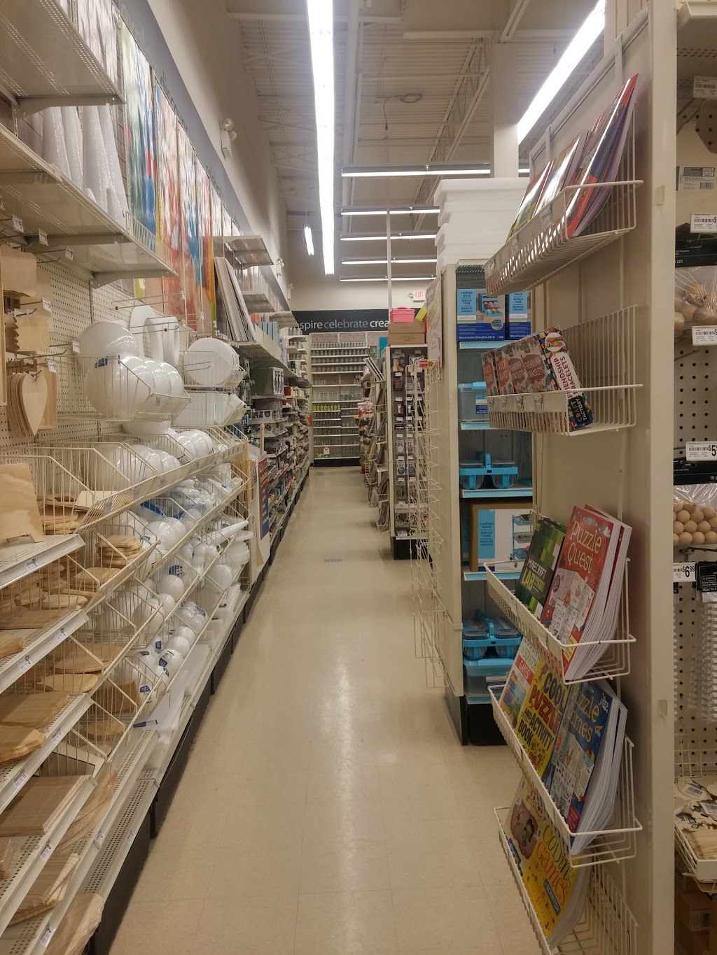 Michaels | 1470 Quinn Dr, Sarnia, ON N7S 6M8, Canada | Phone: (519) 542-3200
